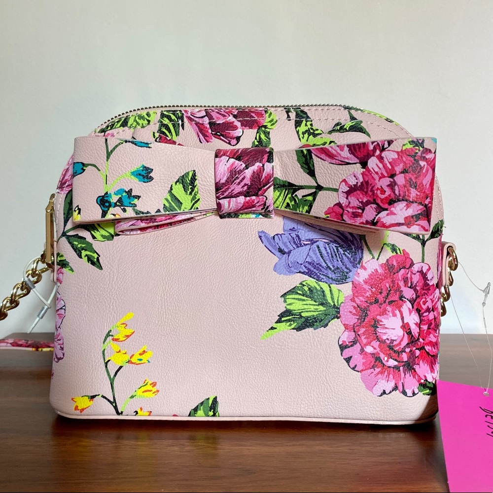 Betsy Johnson Floral Crossbody Light Pink